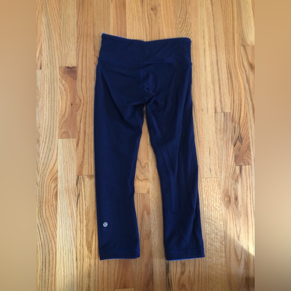 Reversible lululemon cropped leggings